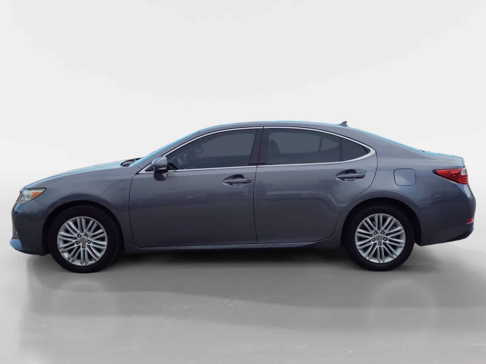 Thumbnail: 2014 Lexus ES - 2