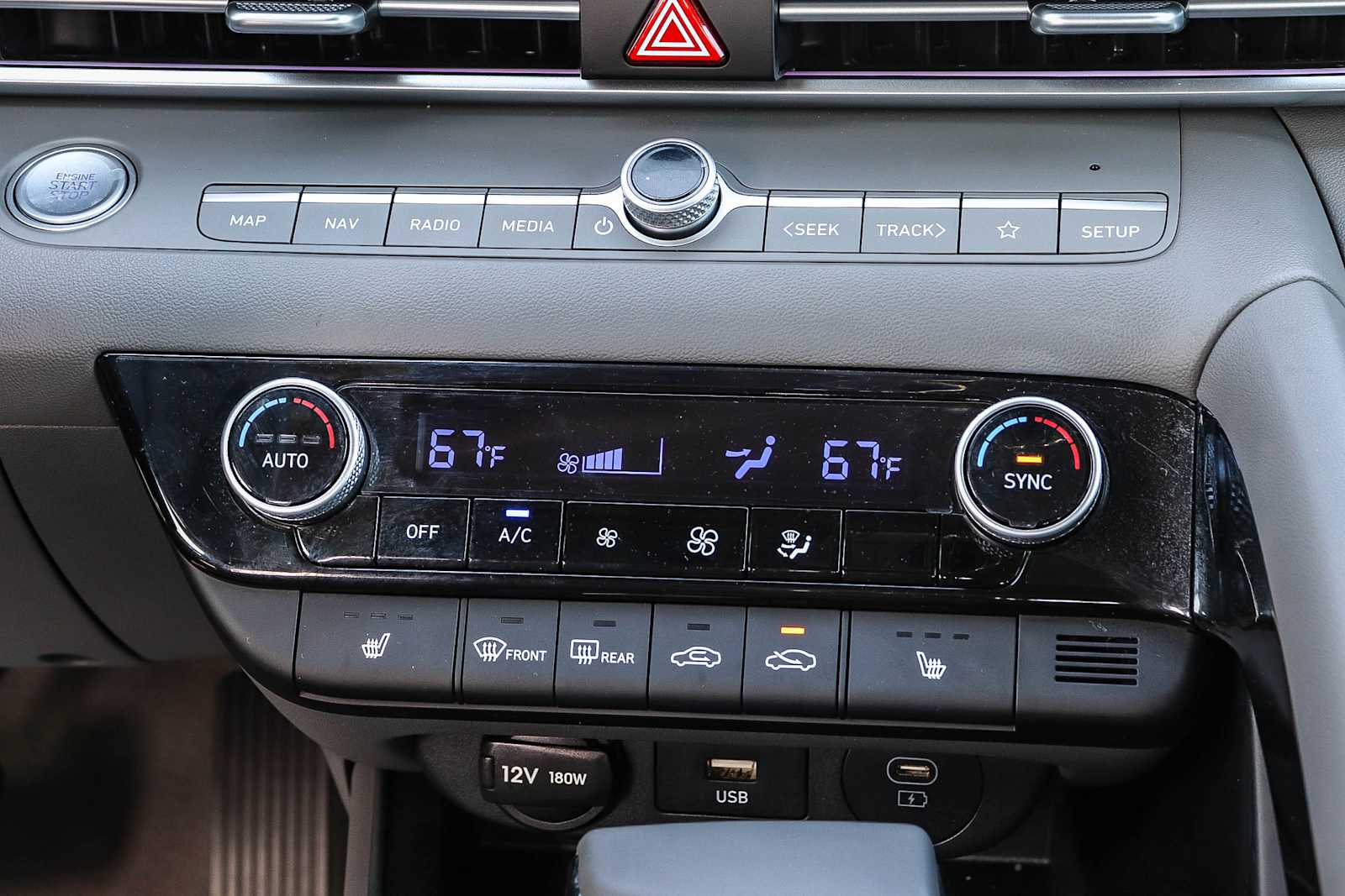 Thumbnail: 2025 Hyundai Elantra - 18