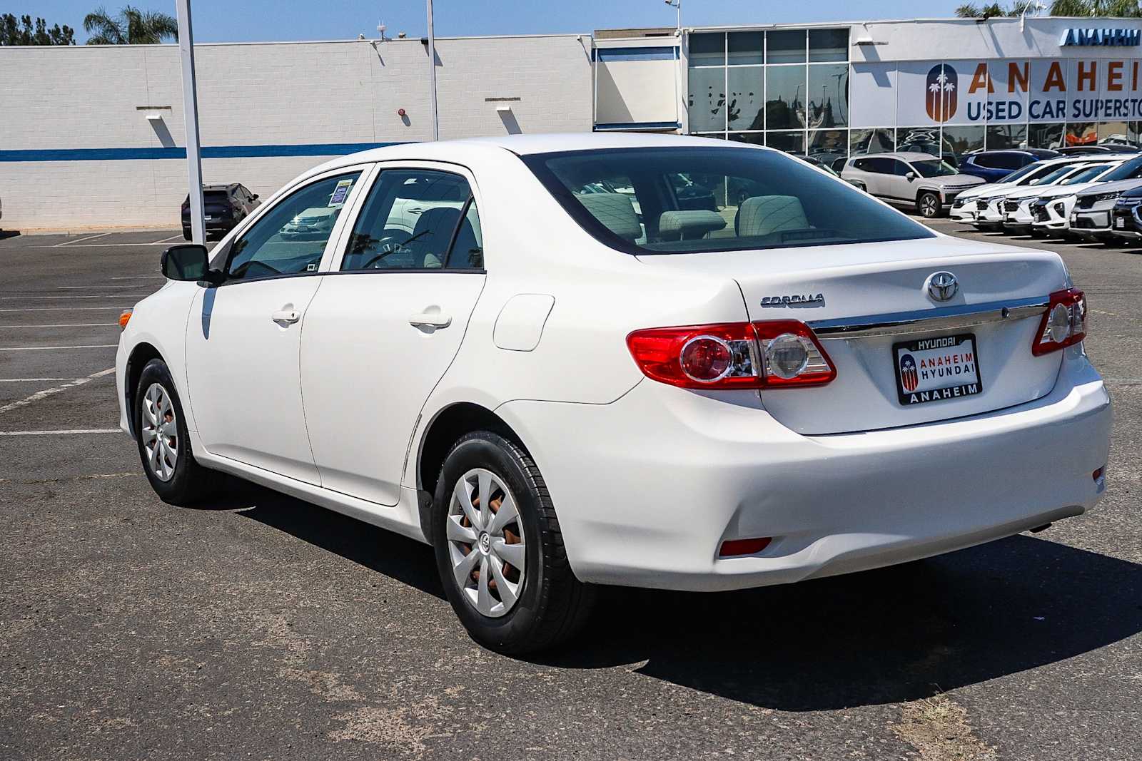 2011 Toyota Corolla L photo 3
