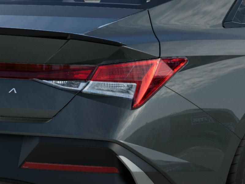 Thumbnail: 2025 Hyundai Elantra - 17