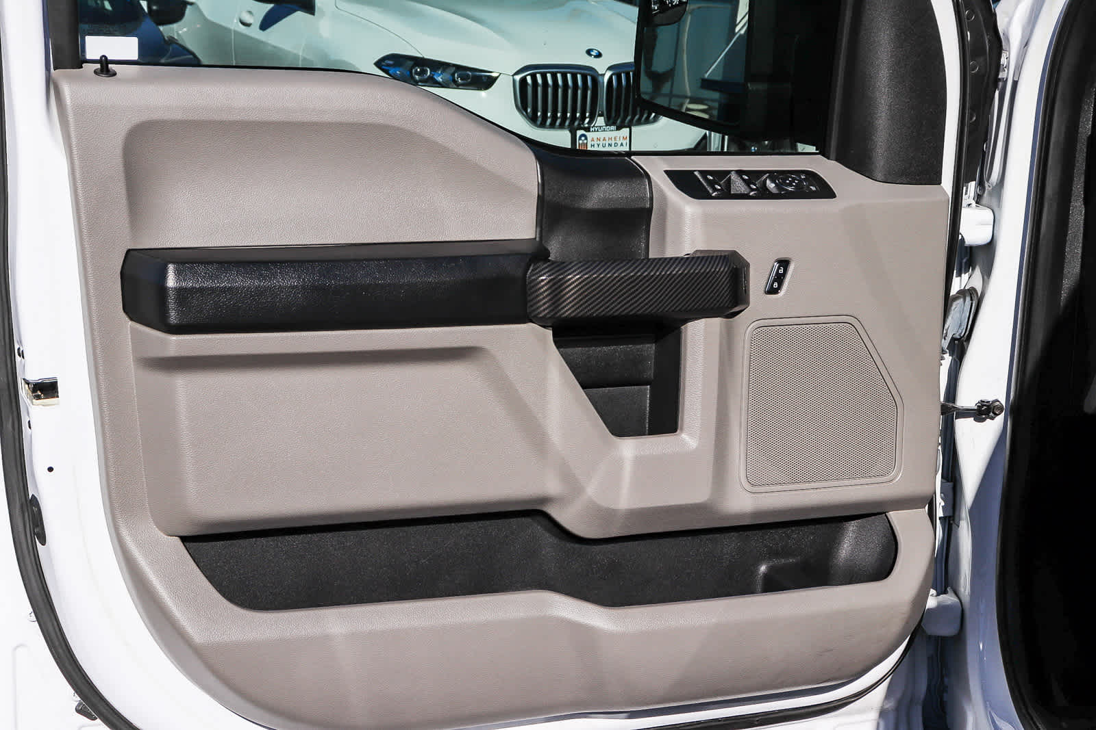 Thumbnail: 2017 Ford F-150 - 24