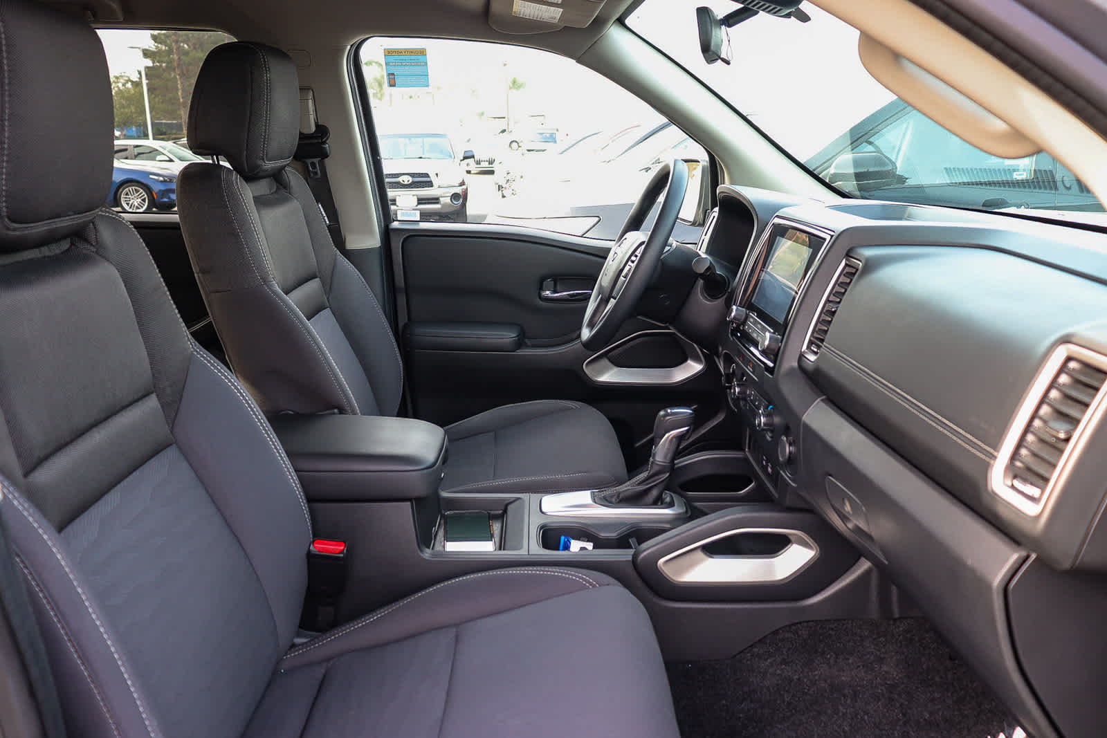 Thumbnail: 2022 Nissan Frontier - 18