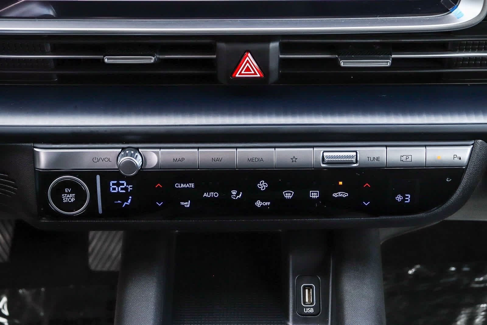 Thumbnail: 2024 Hyundai Ioniq 6 - 16