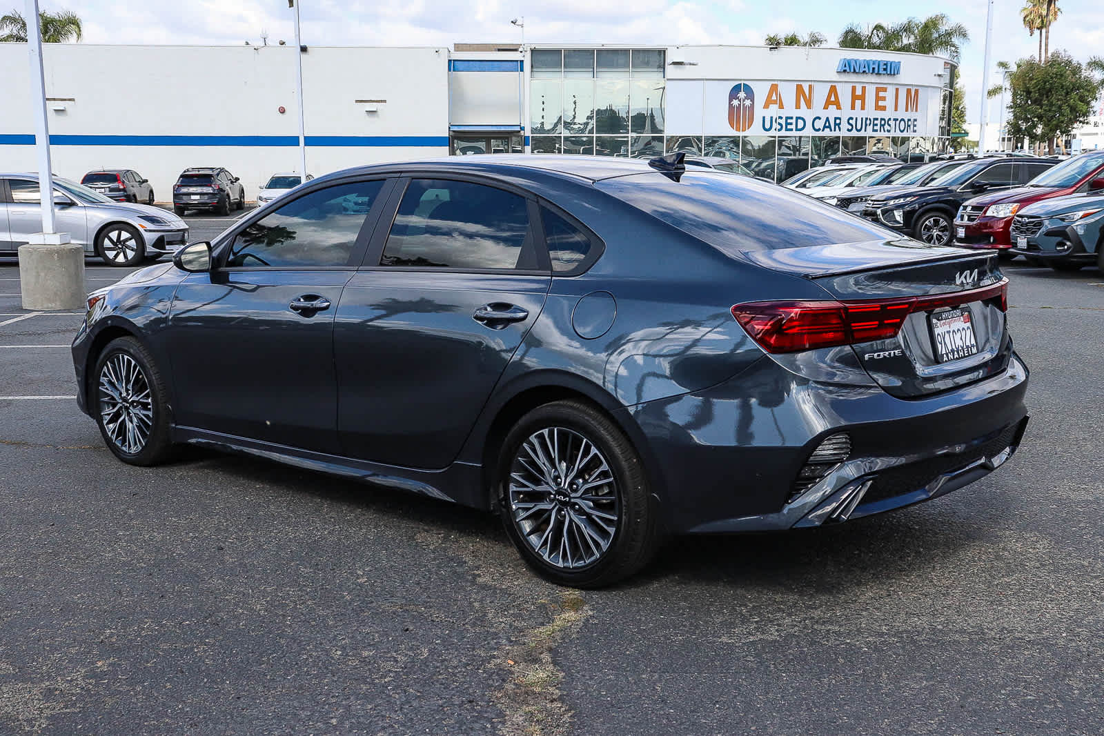 2024 Kia Forte GT-Line photo 3