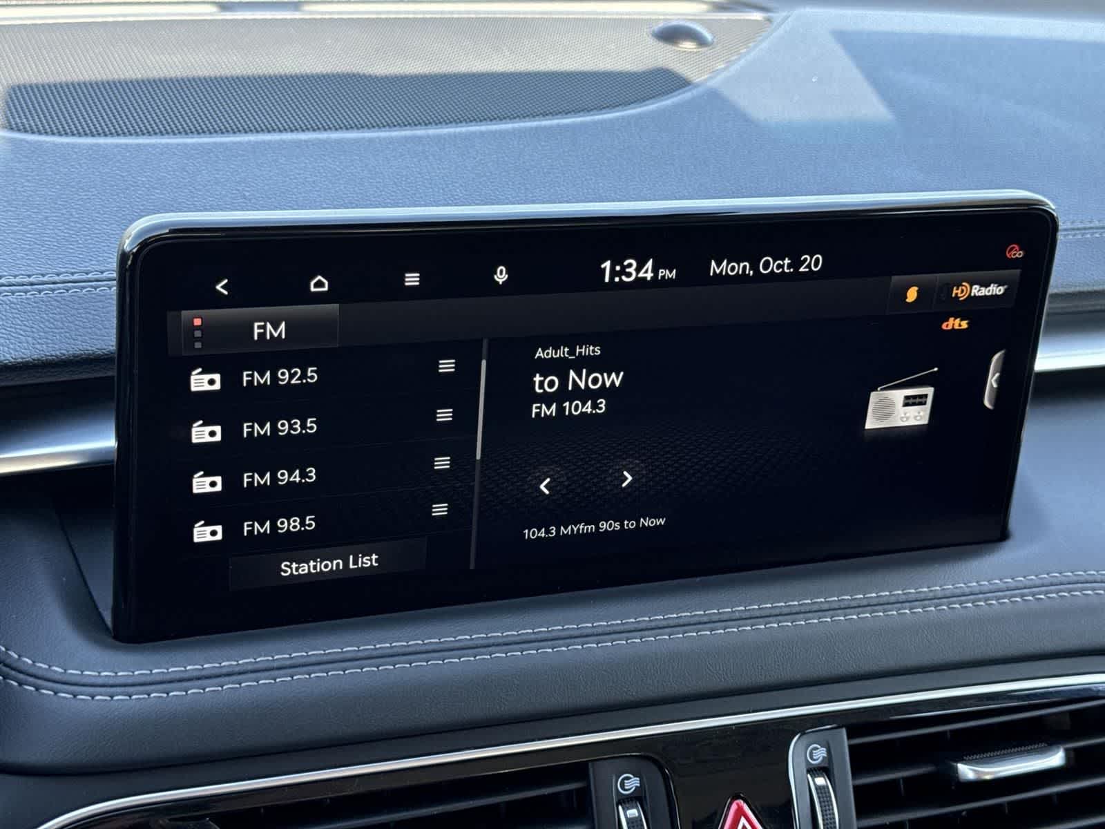 Thumbnail: 2023 Genesis G70 - 16