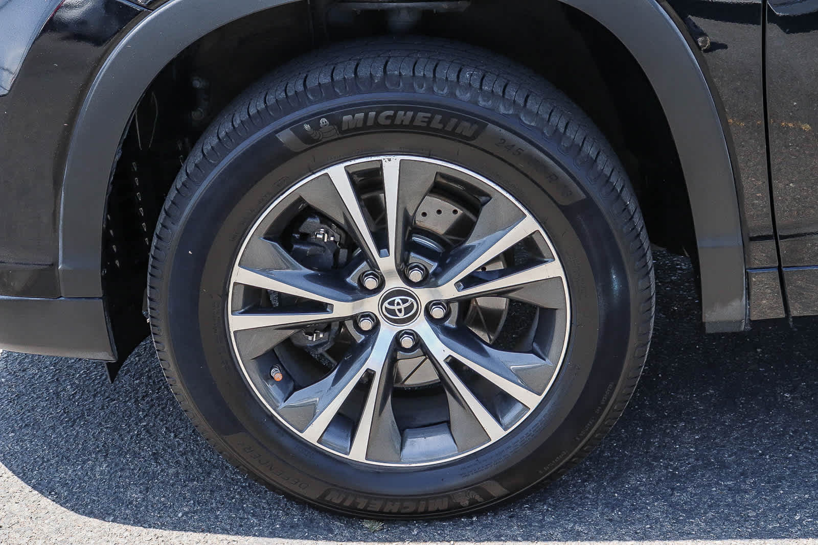Thumbnail: 2016 Toyota Highlander - 11