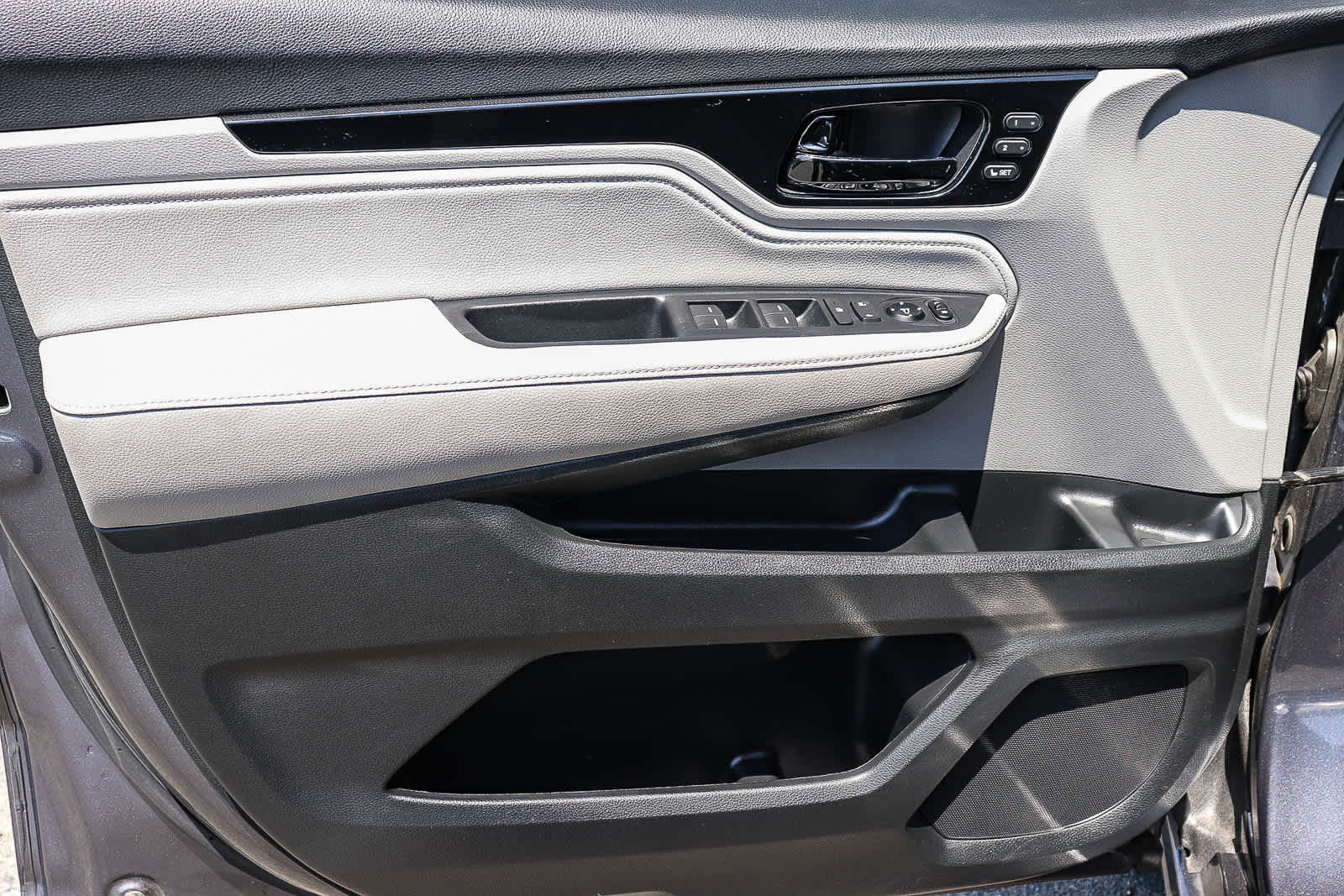 Thumbnail: 2023 Honda Odyssey - 29