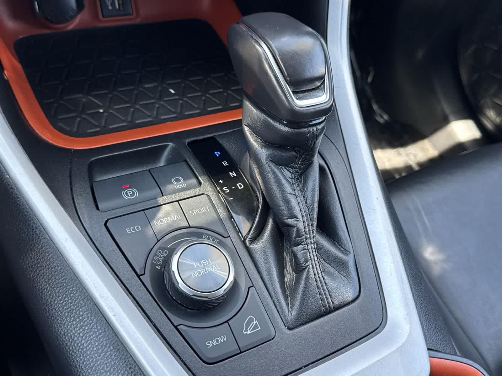 Thumbnail: 2023 Toyota RAV4 - 14