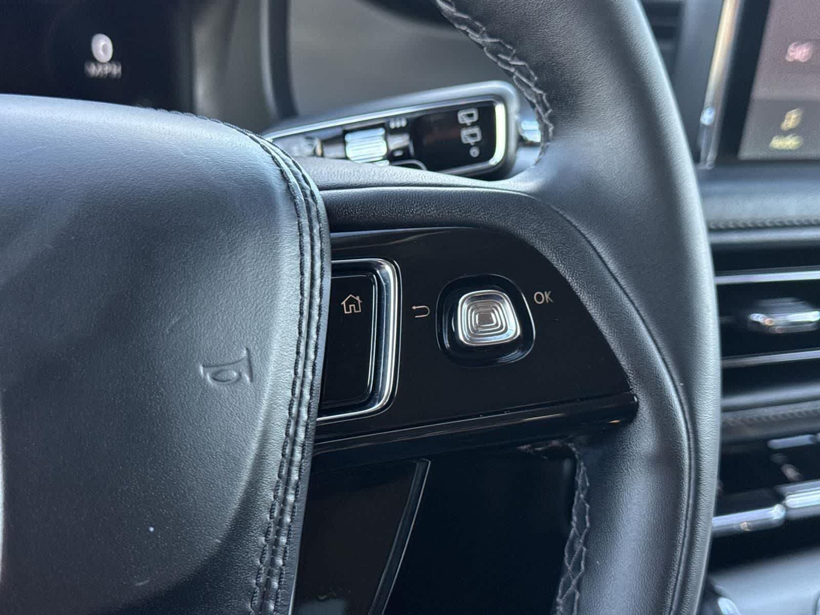 Thumbnail: 2023 Lincoln Aviator - 24