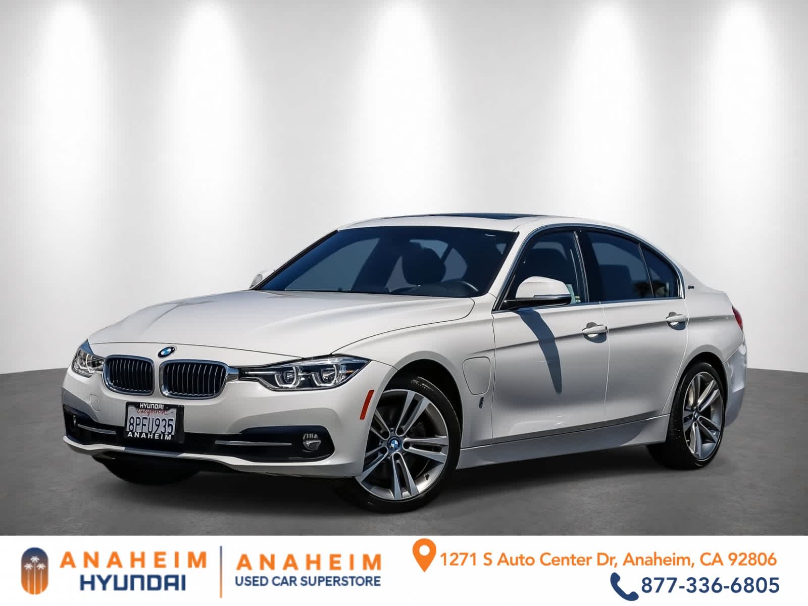 2018 BMW 3 Series 330e iPerformance Sedan's photo