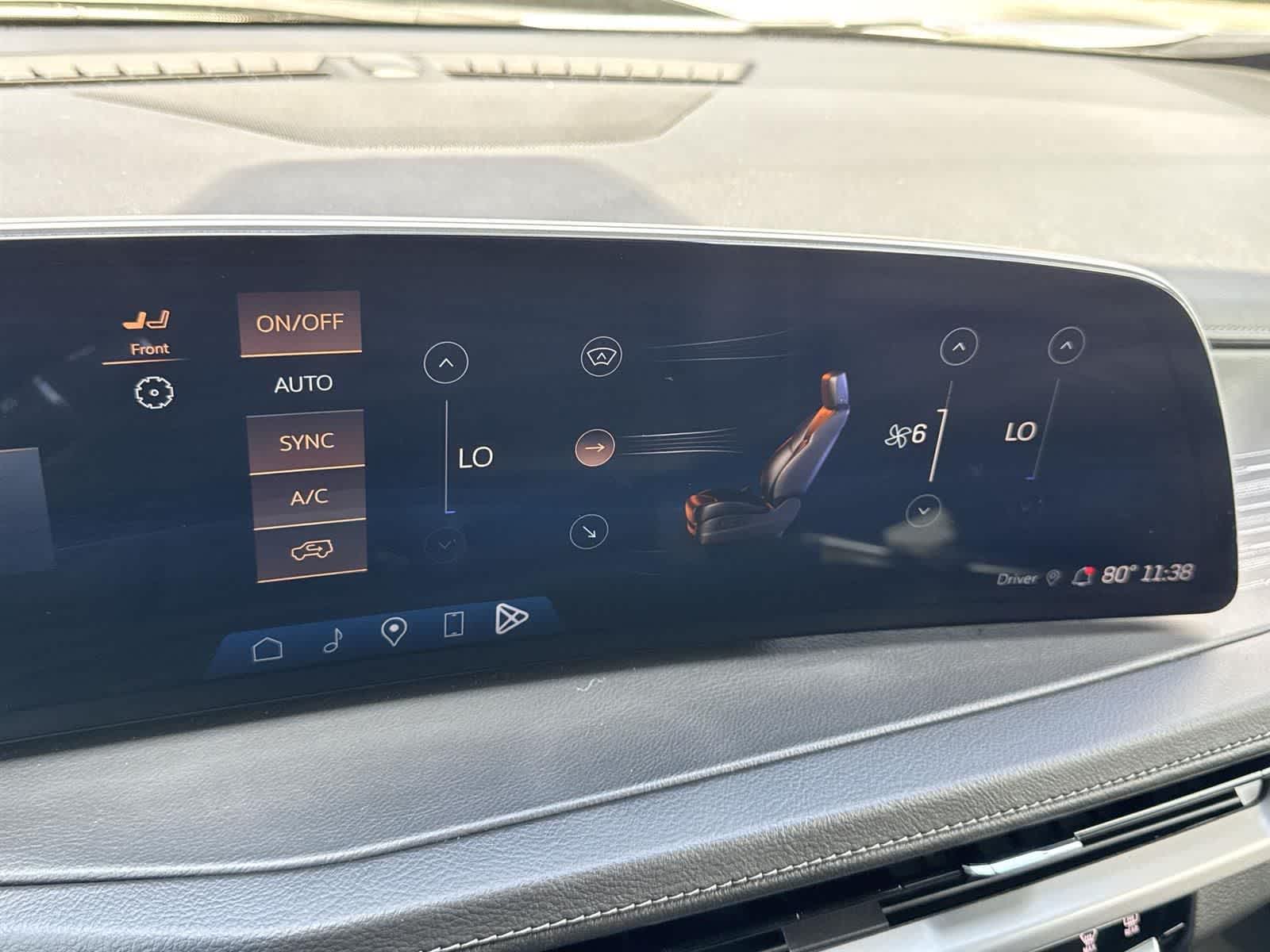 Thumbnail: 2024 Cadillac XT4 - 12