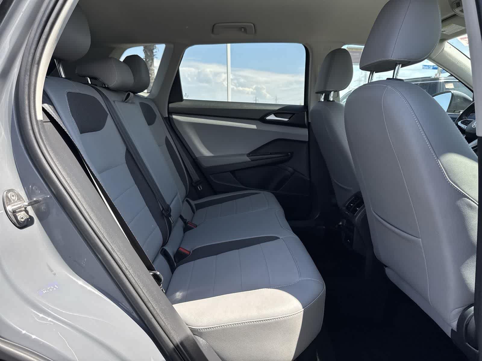 Thumbnail: 2022 Volkswagen Taos - 27