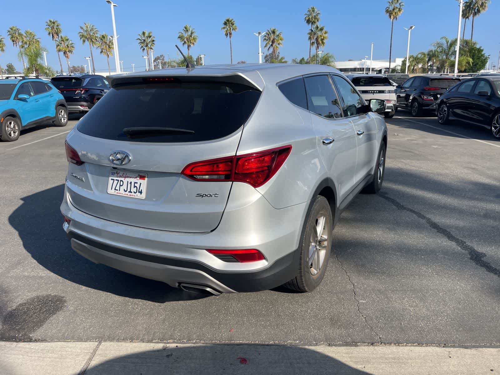 Thumbnail: 2018 Hyundai Santa Fe - 3