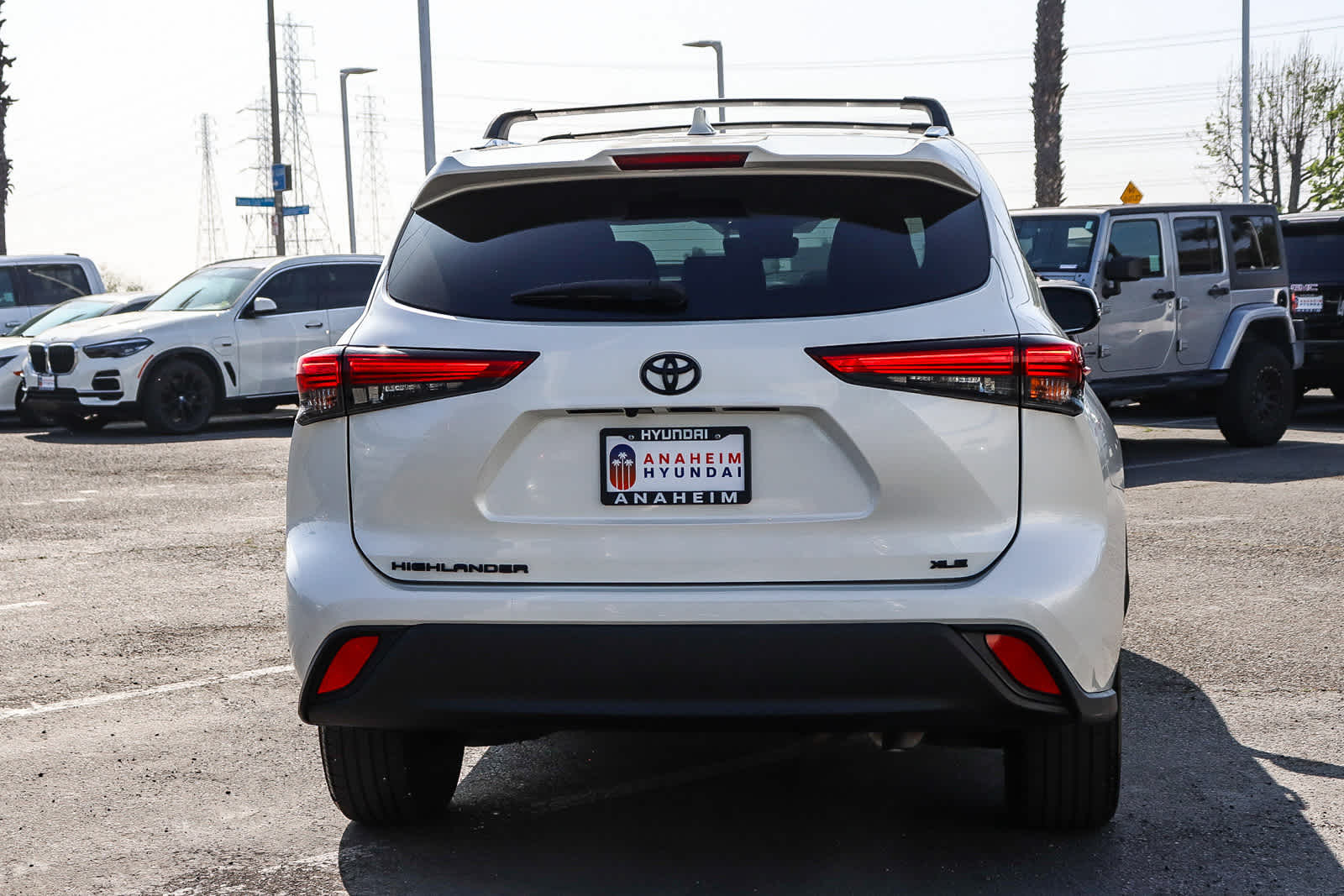 2020 Toyota Highlander XLE photo 6