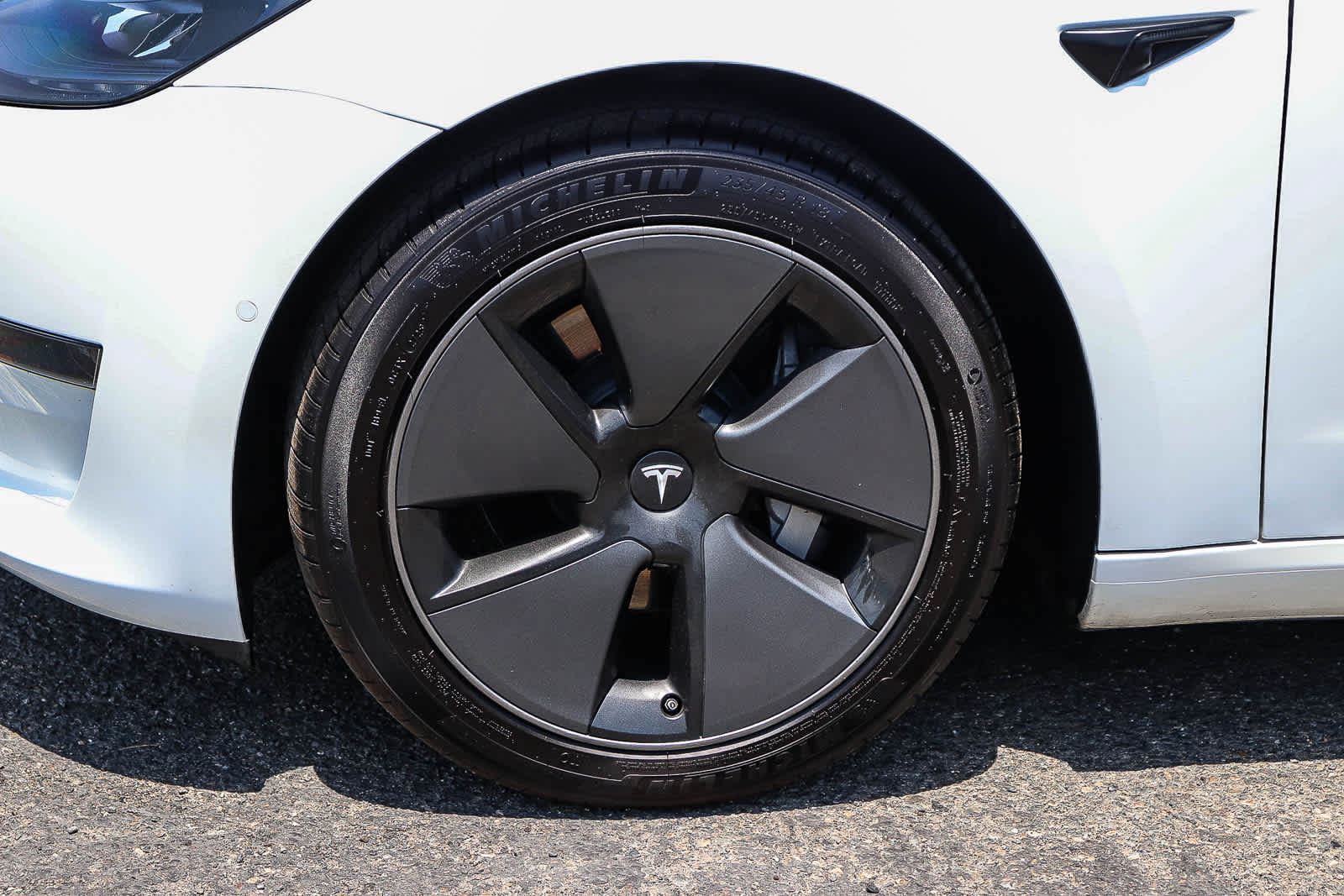 Thumbnail: 2021 Tesla Model 3 - 12