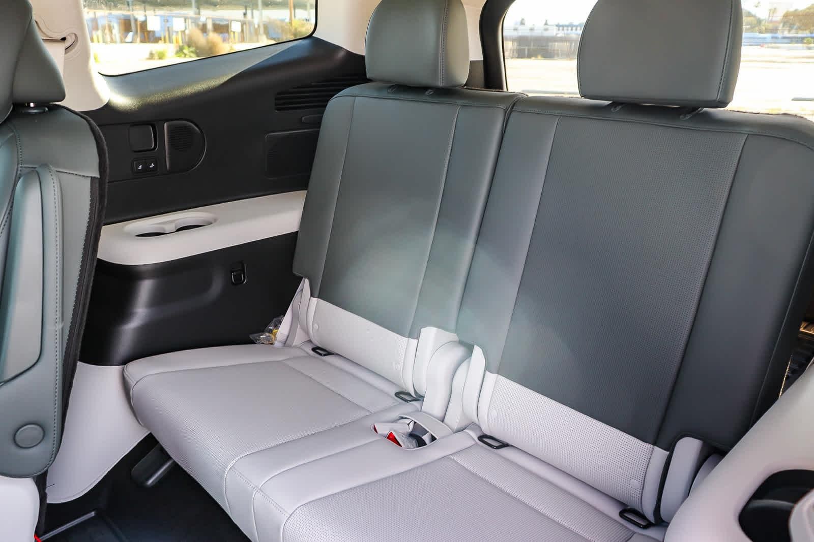 Thumbnail: 2026 Hyundai Ioniq - 22