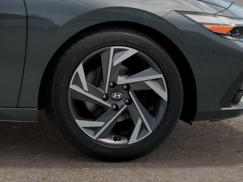 Thumbnail: 2025 Hyundai Elantra - 15