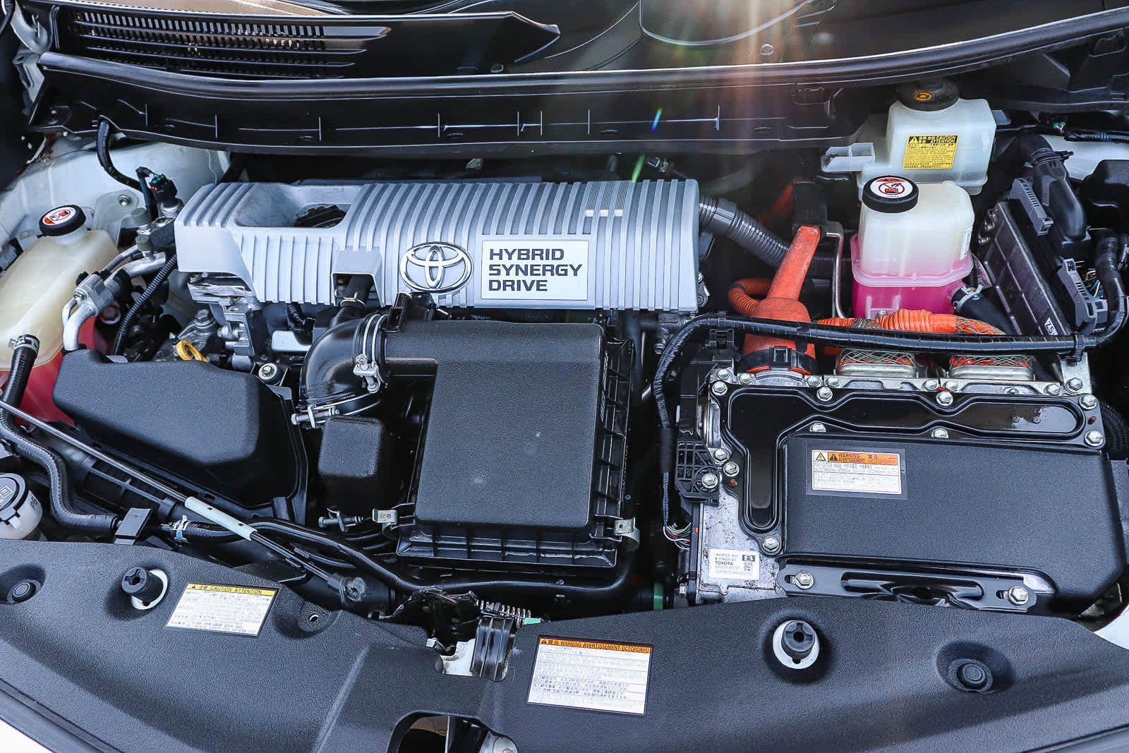 Thumbnail: 2017 Toyota Prius v - 30
