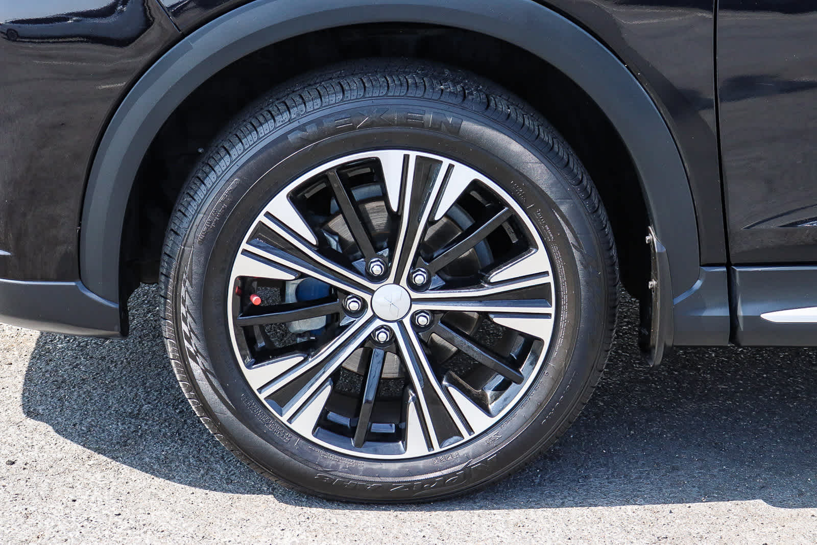 Thumbnail: 2019 Mitsubishi Eclipse Cross - 12