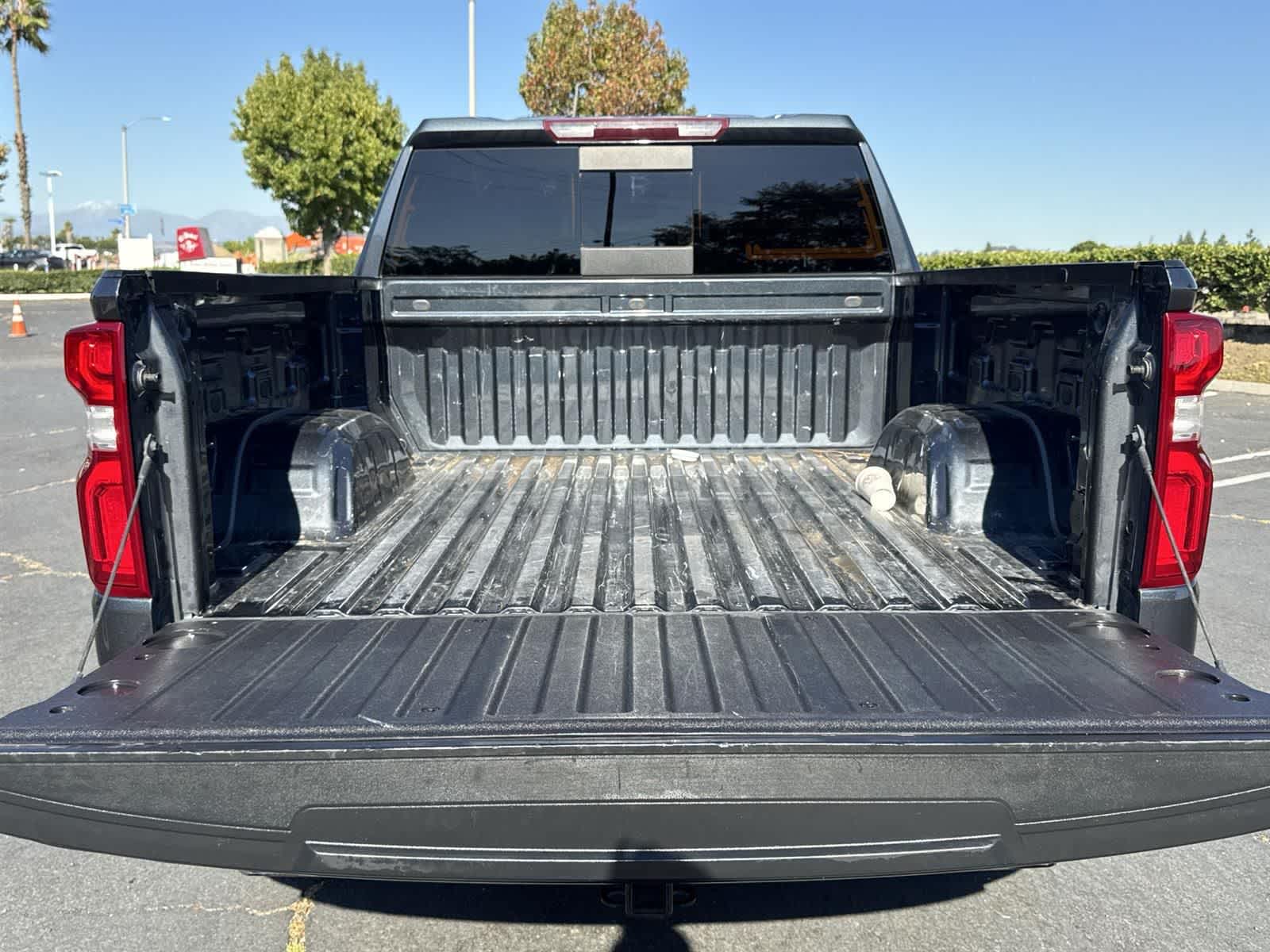 Thumbnail: 2022 Chevrolet Silverado 1500 - 35