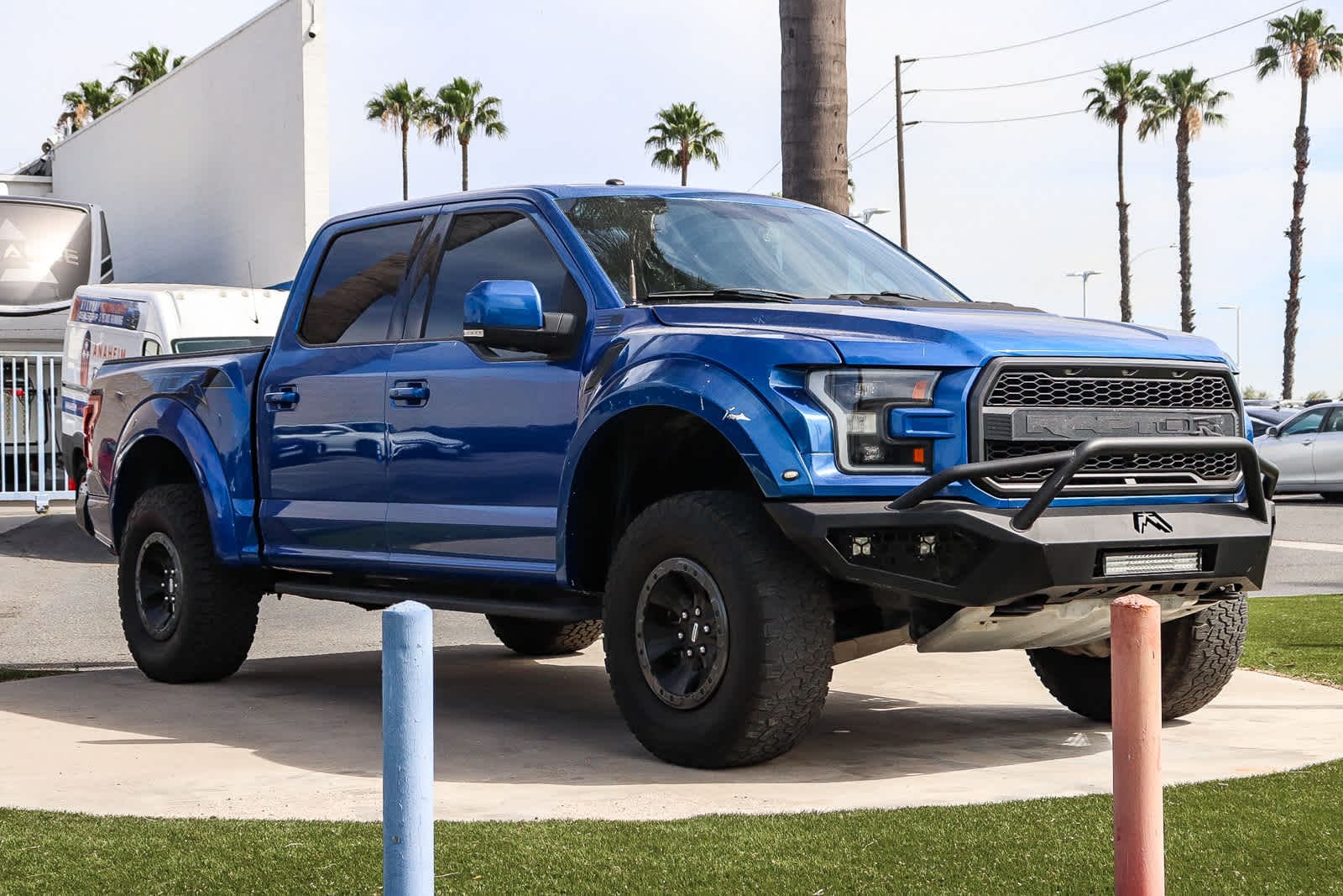 2017 Ford F-150 Raptor photo 3