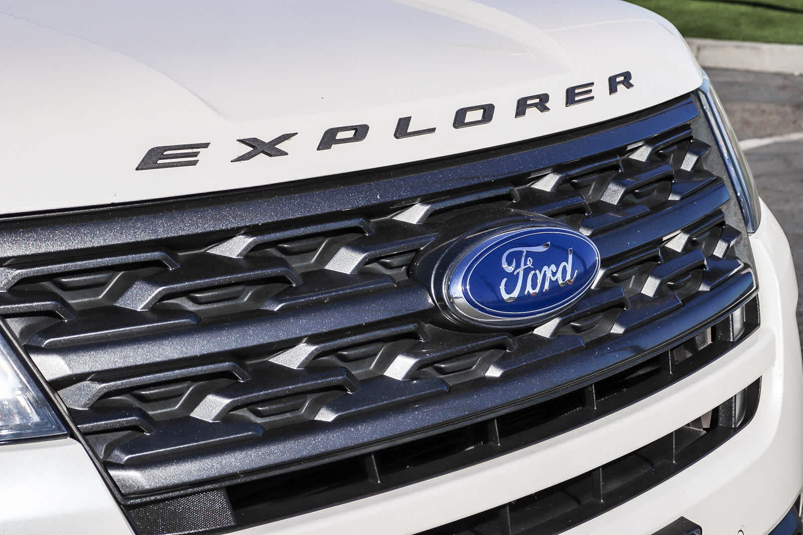 Thumbnail: 2018 Ford Explorer - 5