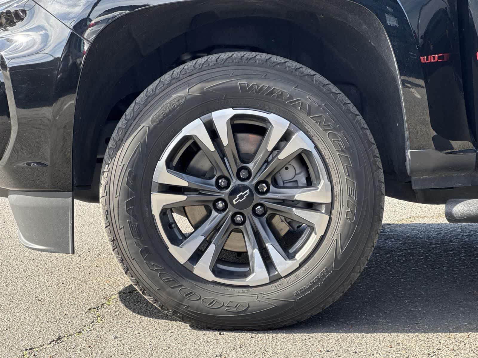 Thumbnail: 2022 Chevrolet Colorado - 12