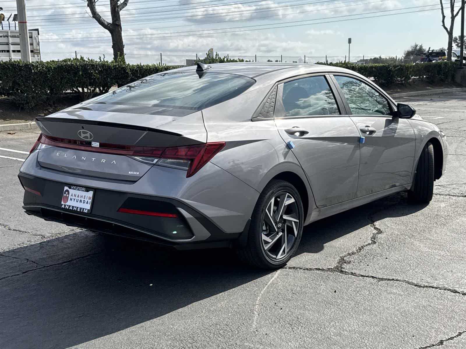 Thumbnail: 2025 Hyundai Elantra - 3