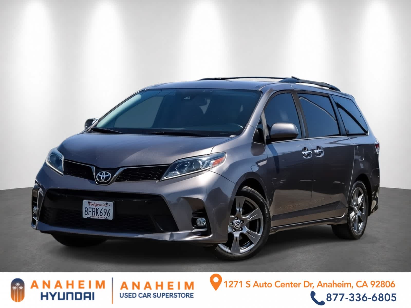 2018 Toyota Sienna SE V6 8-Passenger's photo