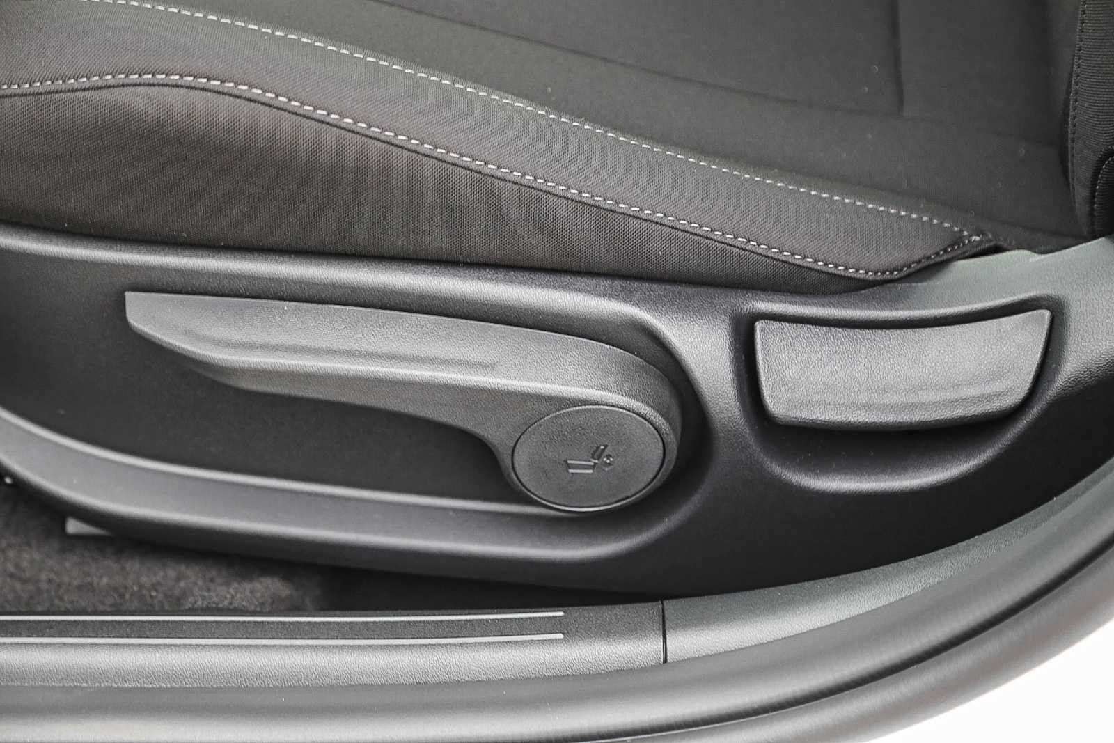 Thumbnail: 2026 Hyundai Elantra - 27