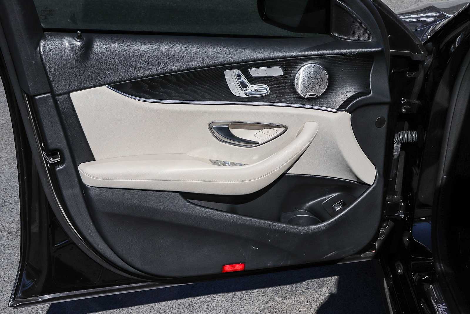 Thumbnail: 2021 Mercedes-Benz E-Class - 19