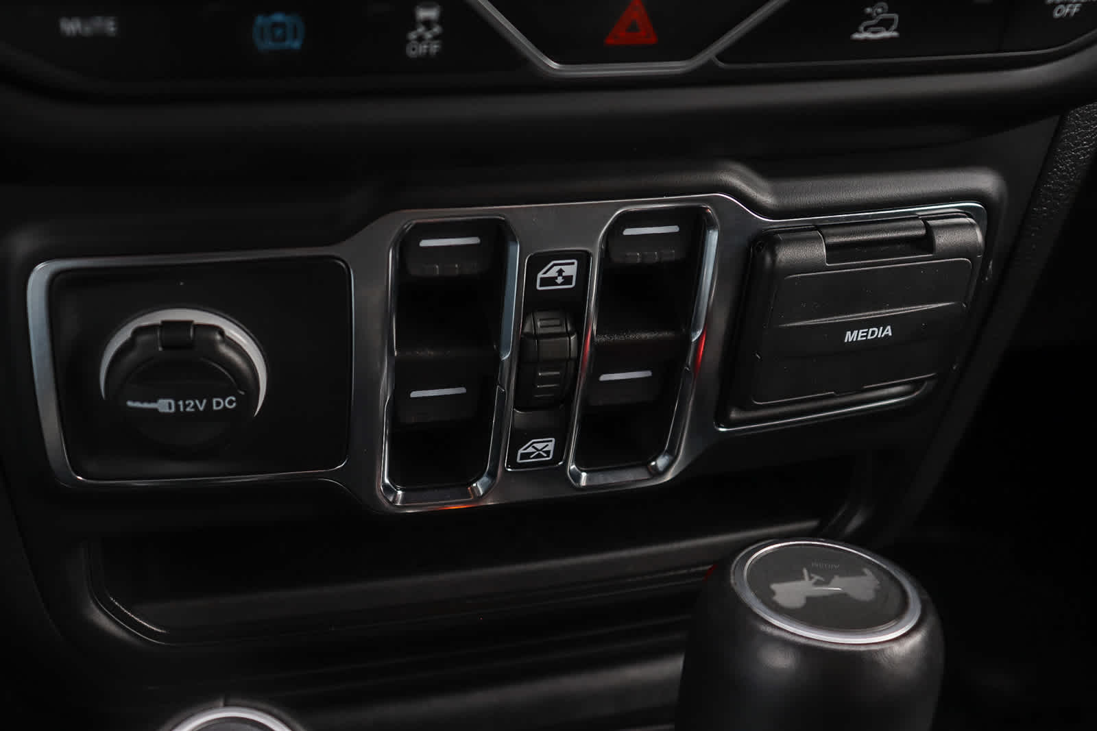 Thumbnail: 2023 Jeep Wrangler - 30