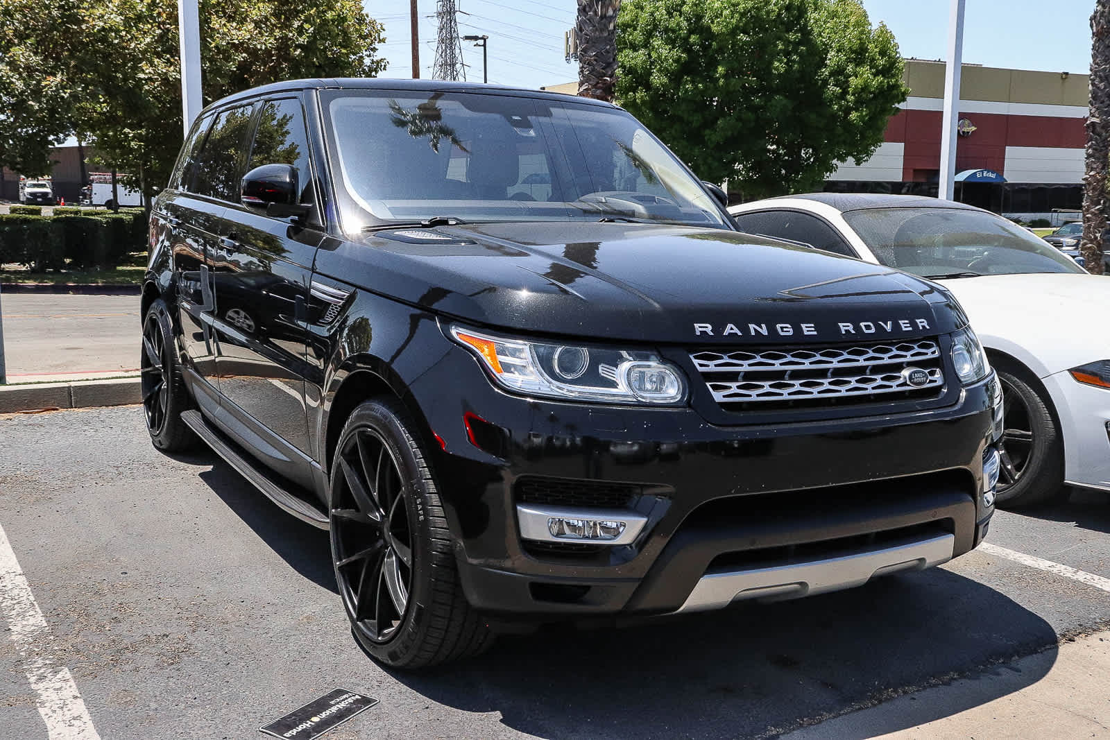 Thumbnail: 2016 Land Rover Range Rover Sport - 11