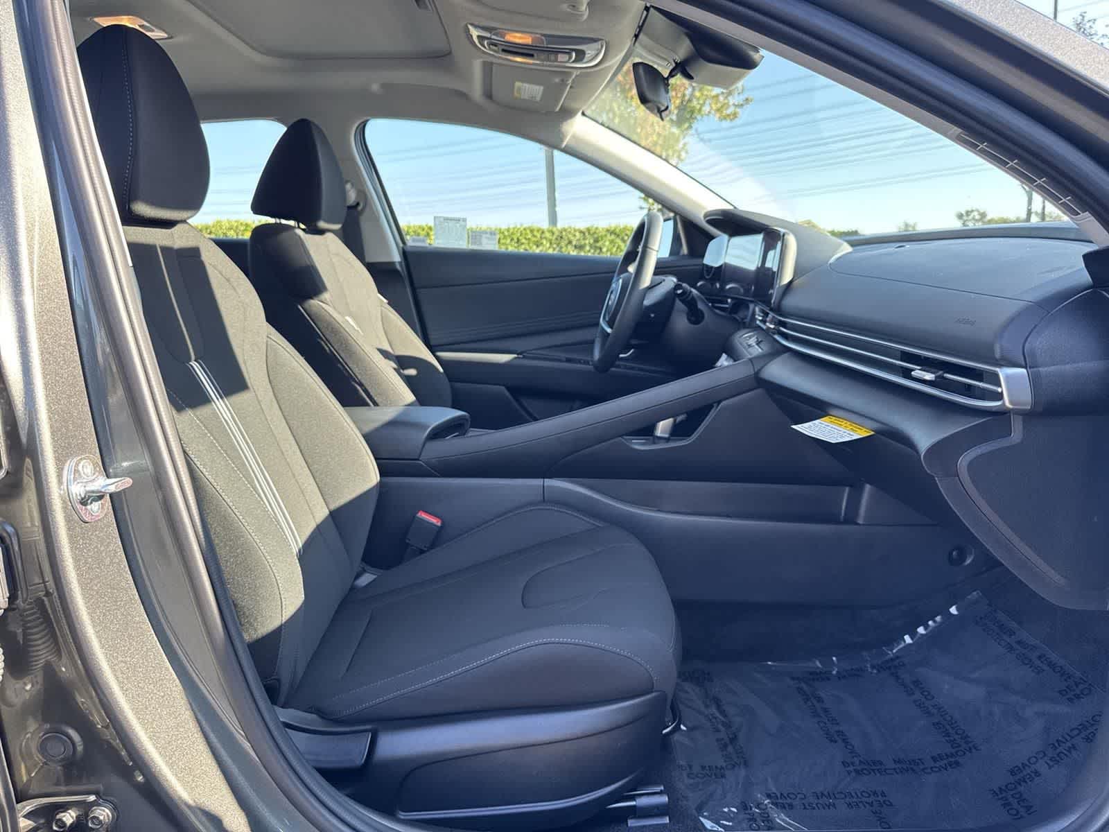 Thumbnail: 2025 Hyundai Elantra - 38