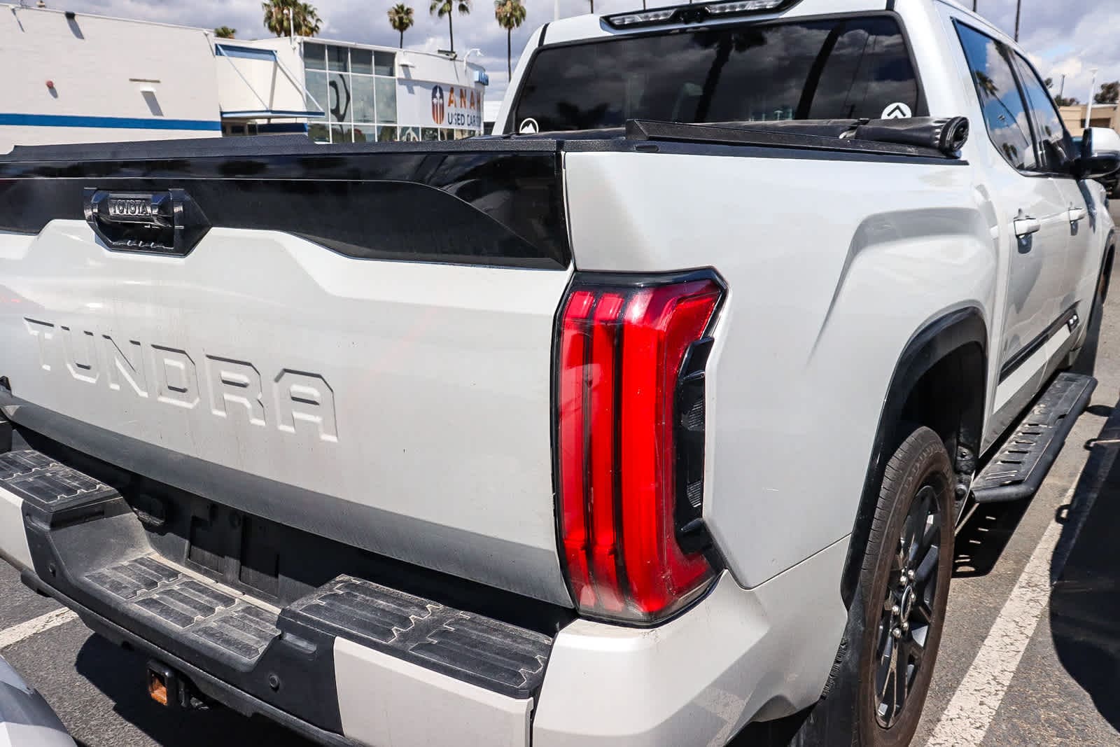 2023 Toyota Tundra Platinum Hybrid photo 6