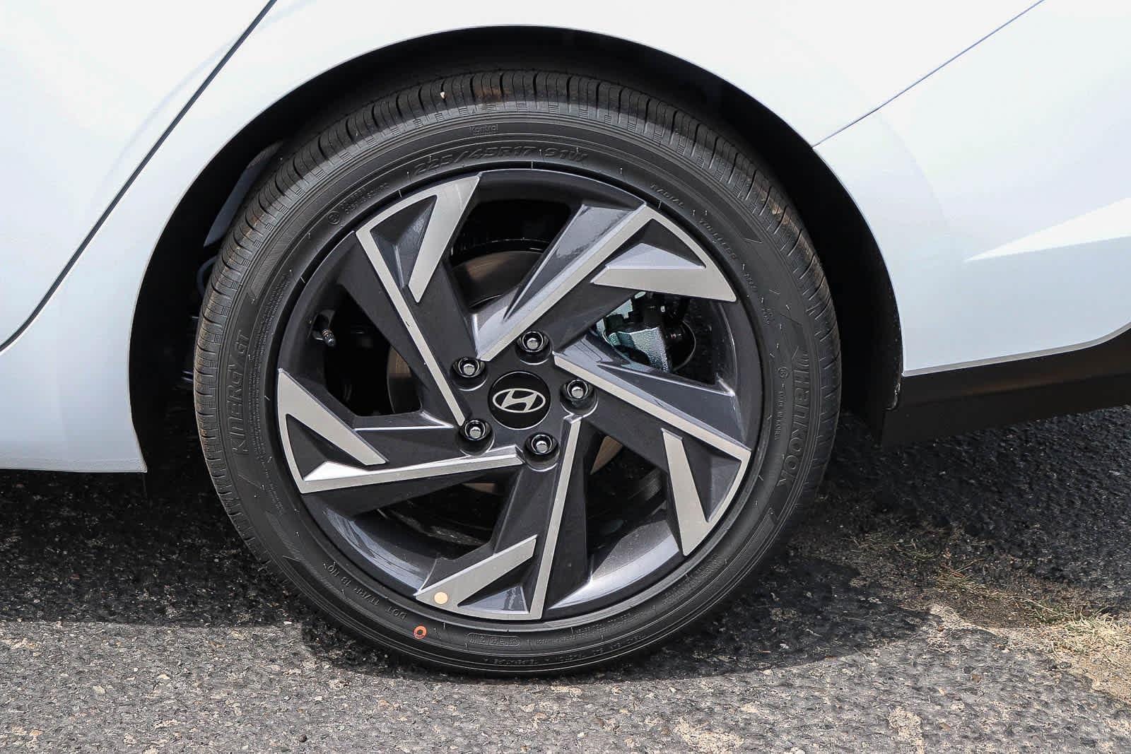 Thumbnail: 2026 Hyundai Elantra - 11