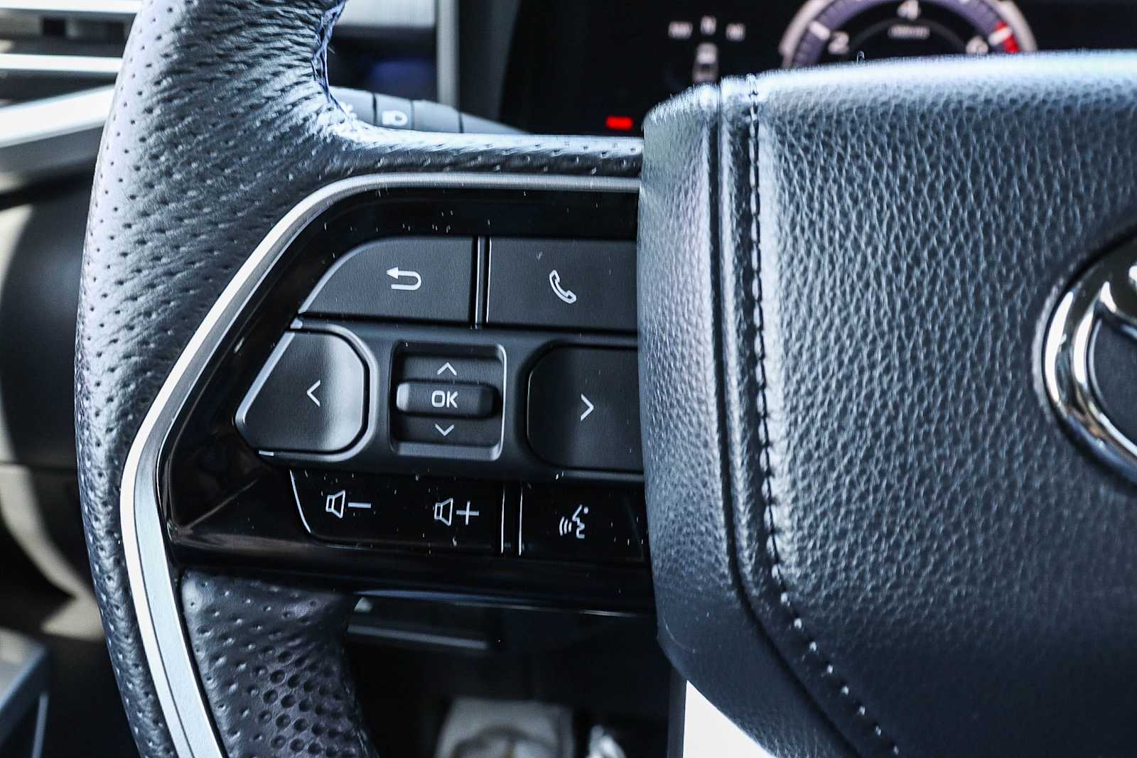 Thumbnail: 2024 Toyota Tundra - 32