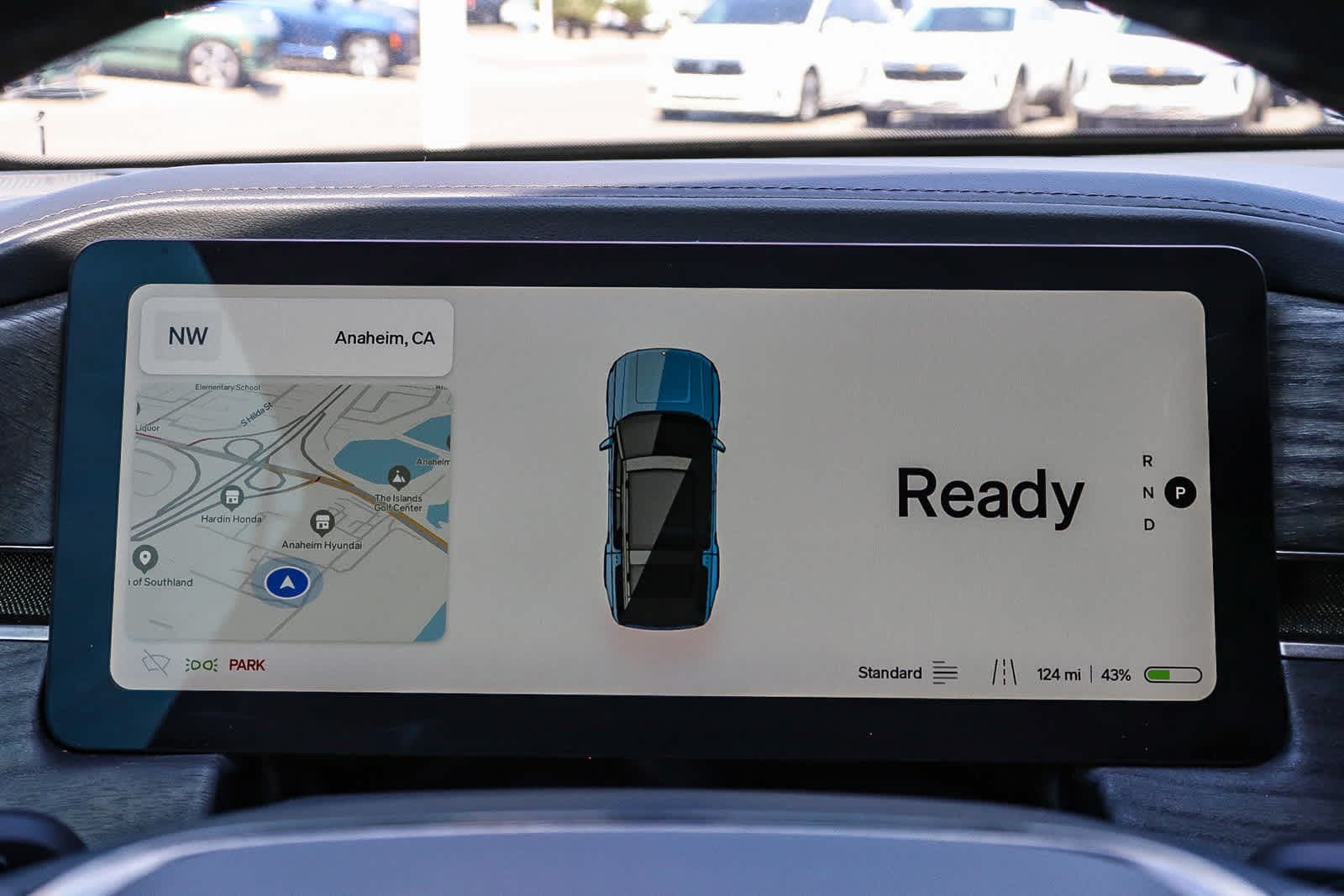 Thumbnail: 2023 Rivian R1S - 27