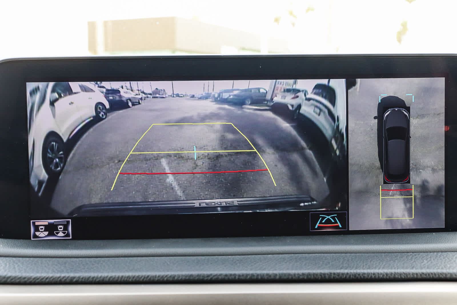 Thumbnail: 2021 Lexus RX - 25