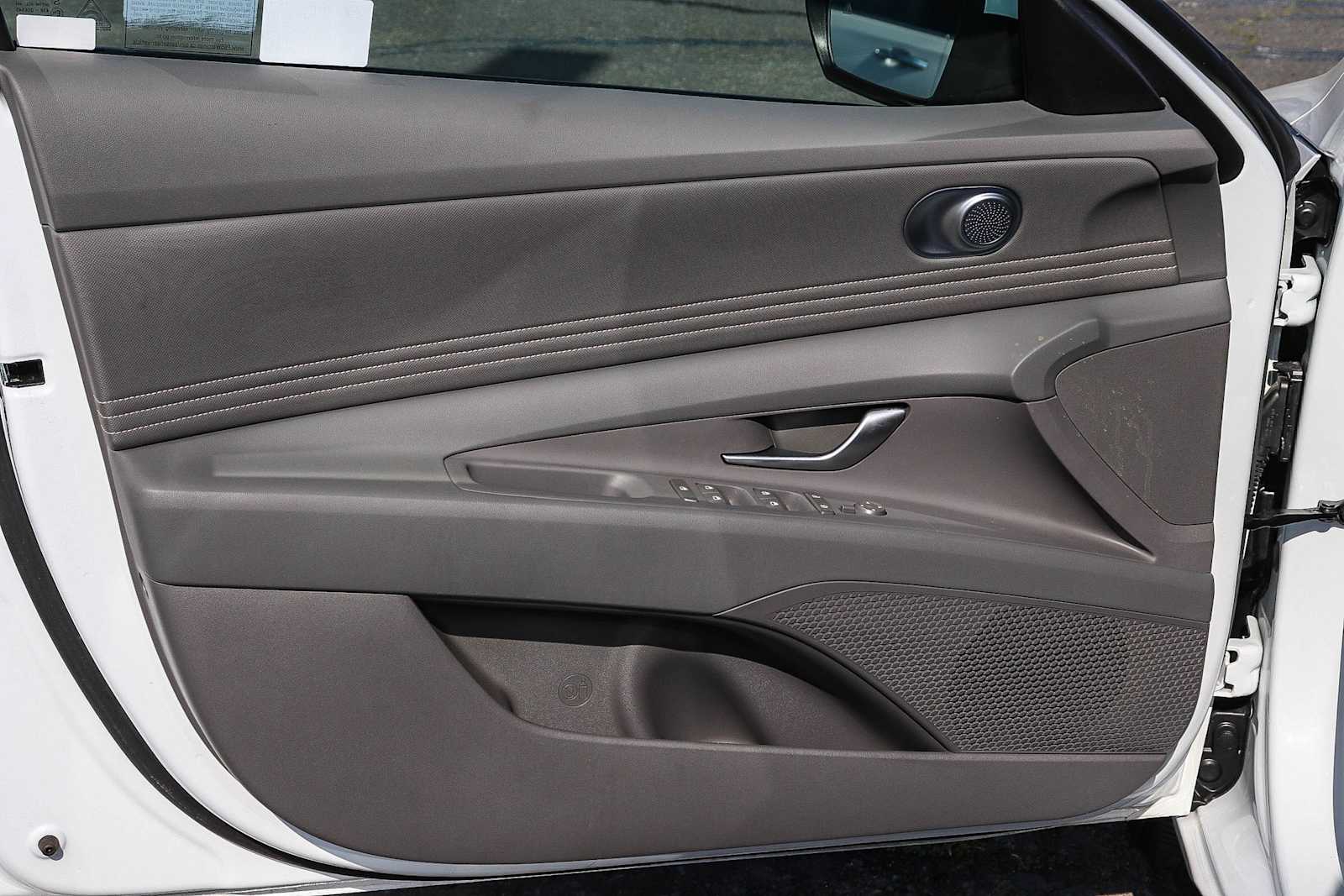 Thumbnail: 2025 Hyundai Elantra - 24