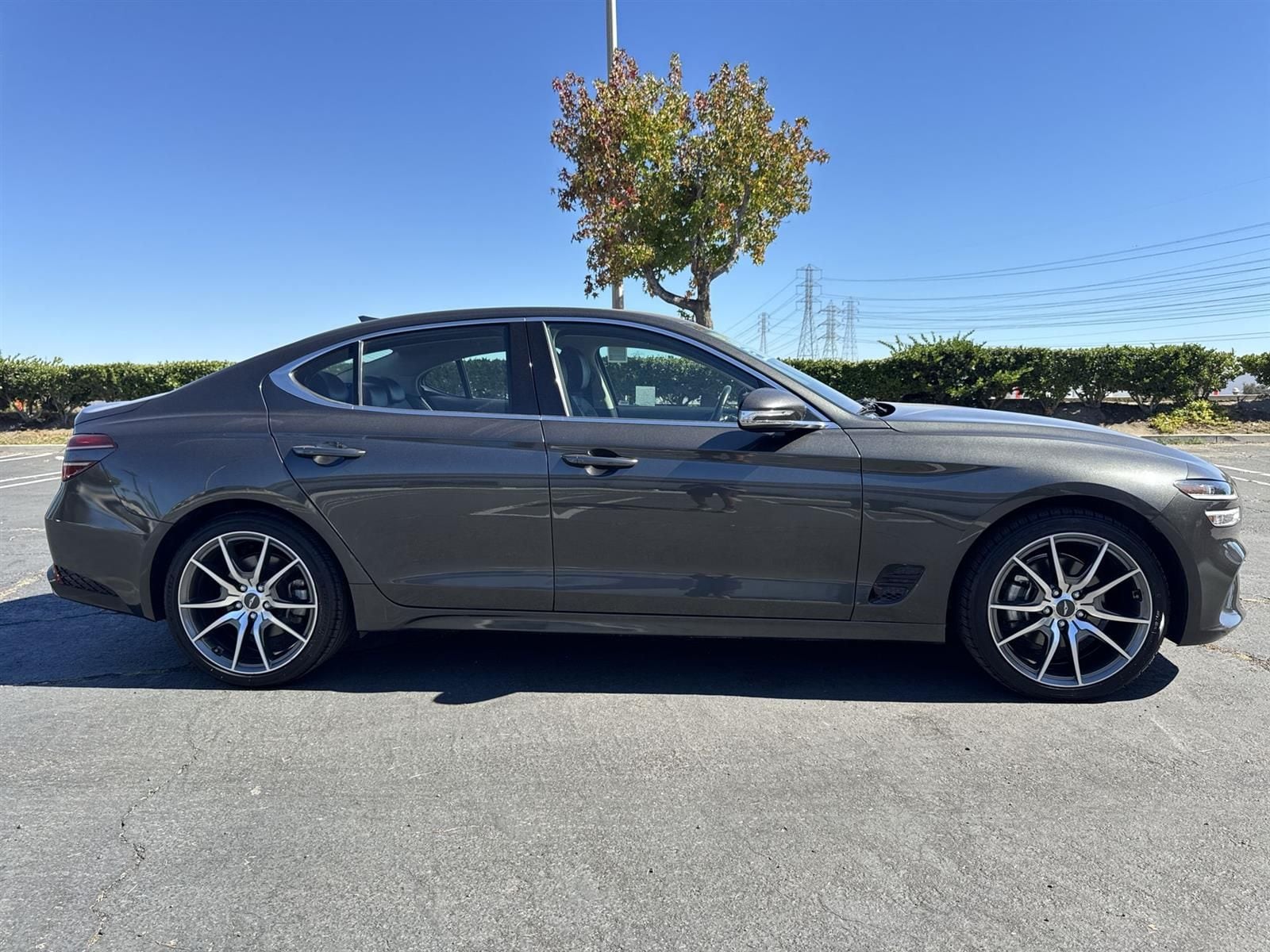 Thumbnail: 2023 Genesis G70 - 3