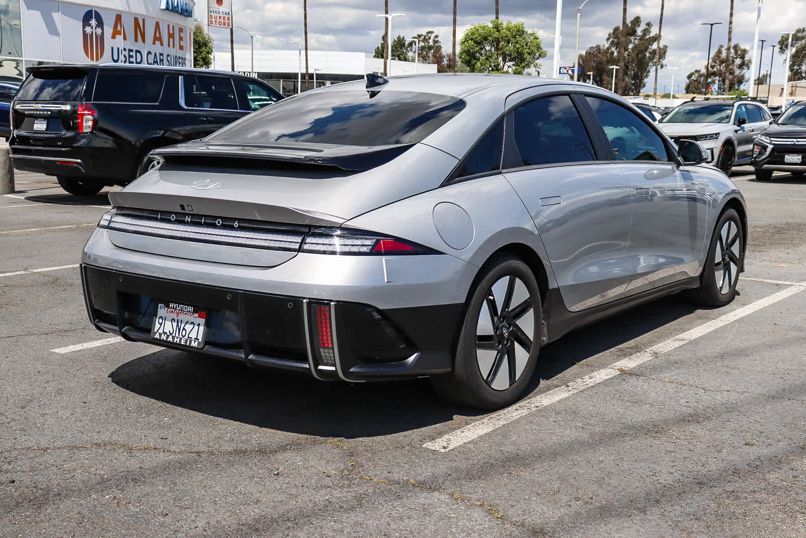 2024 Hyundai IONIQ 6 SE photo 6