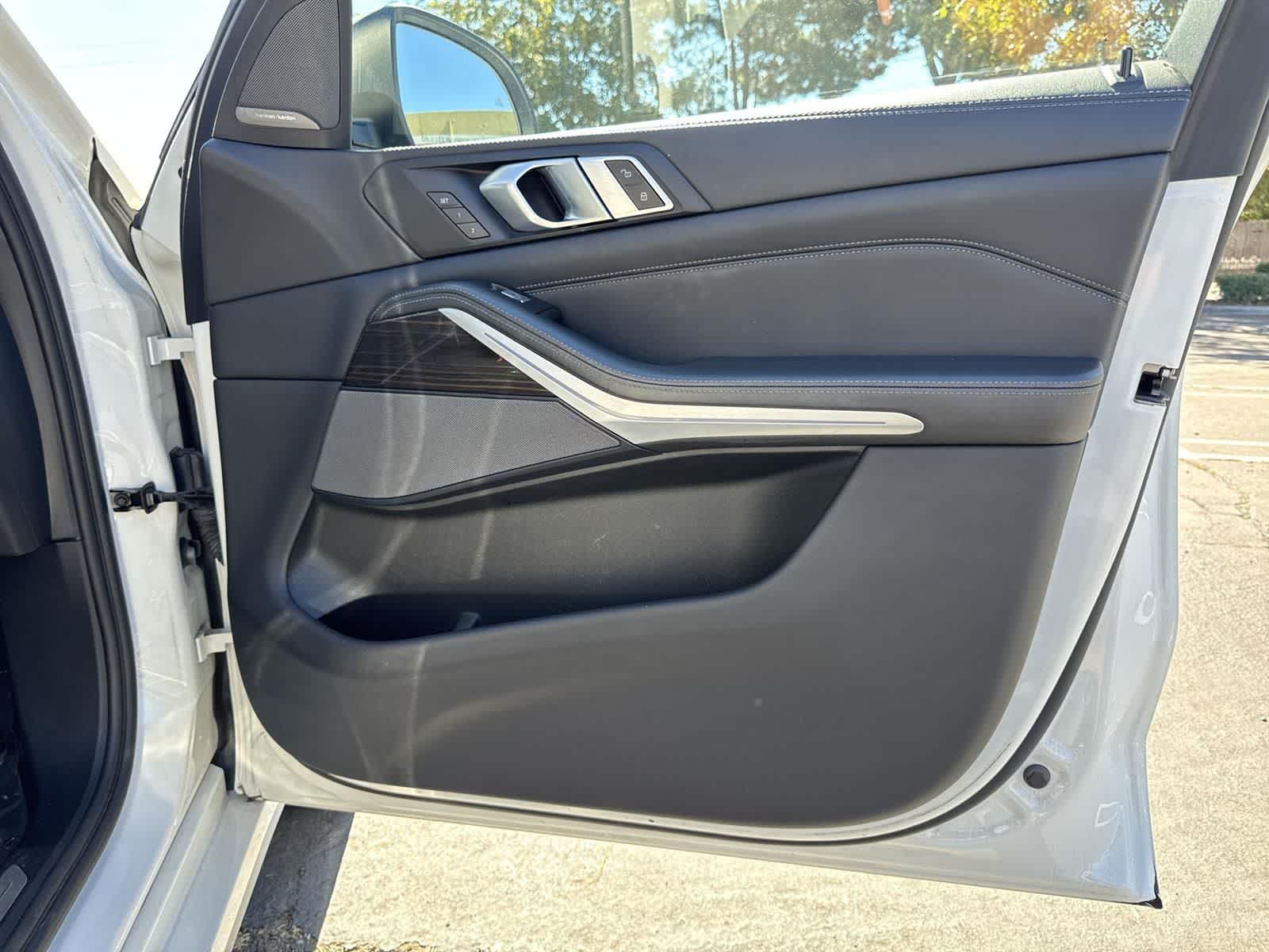 Thumbnail: 2023 BMW X7 - 40