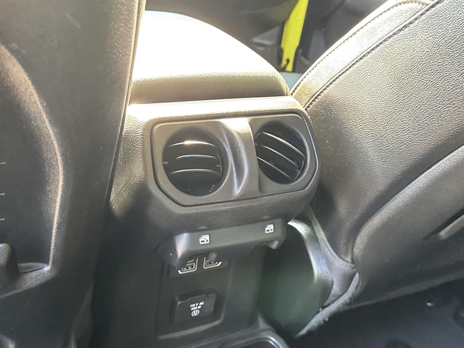 Thumbnail: 2023 Jeep Gladiator - 26