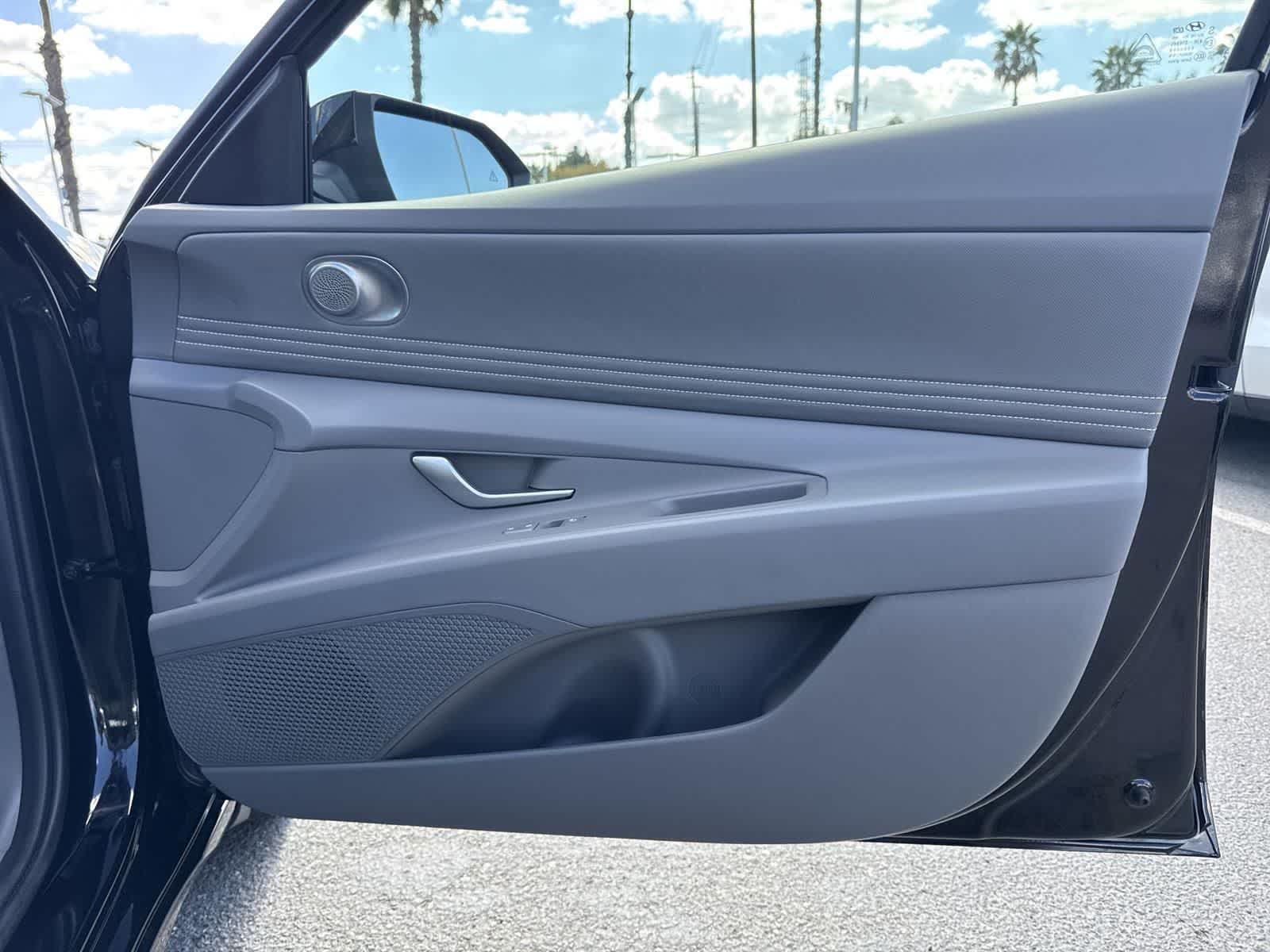 Thumbnail: 2025 Hyundai Elantra - 36