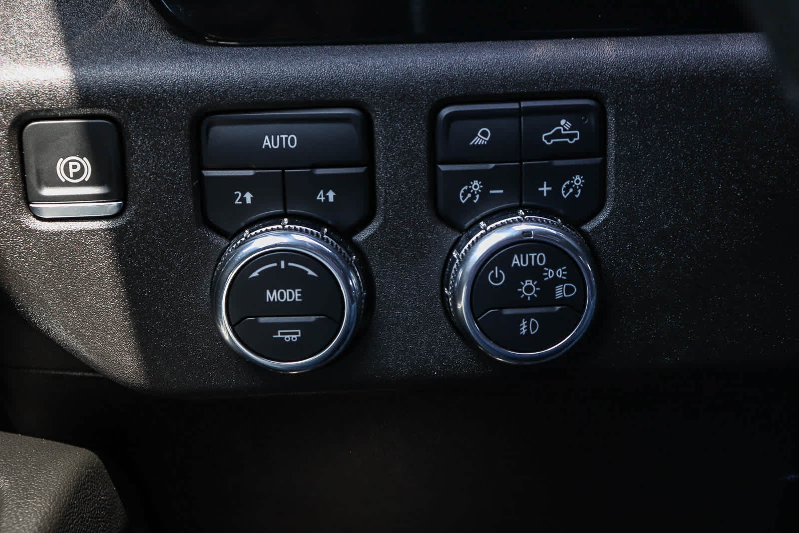 2024 GMC Sierra 1500 SLT - Photo 34