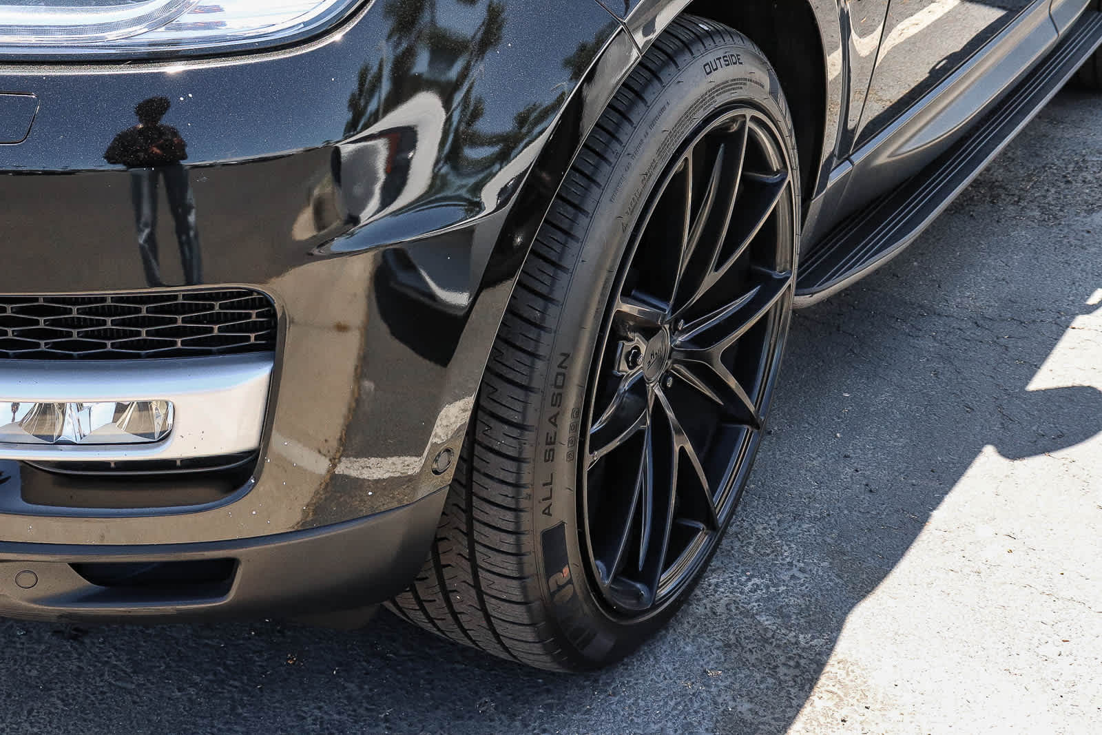 Thumbnail: 2016 Land Rover Range Rover Sport - 3