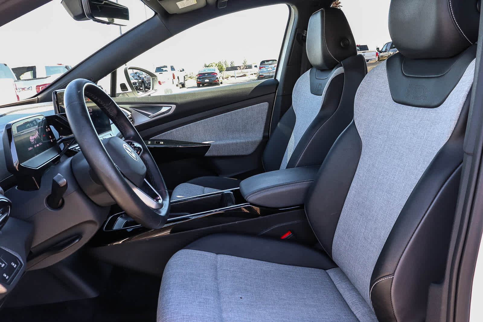 Thumbnail: 2023 Volkswagen ID.4 - 19