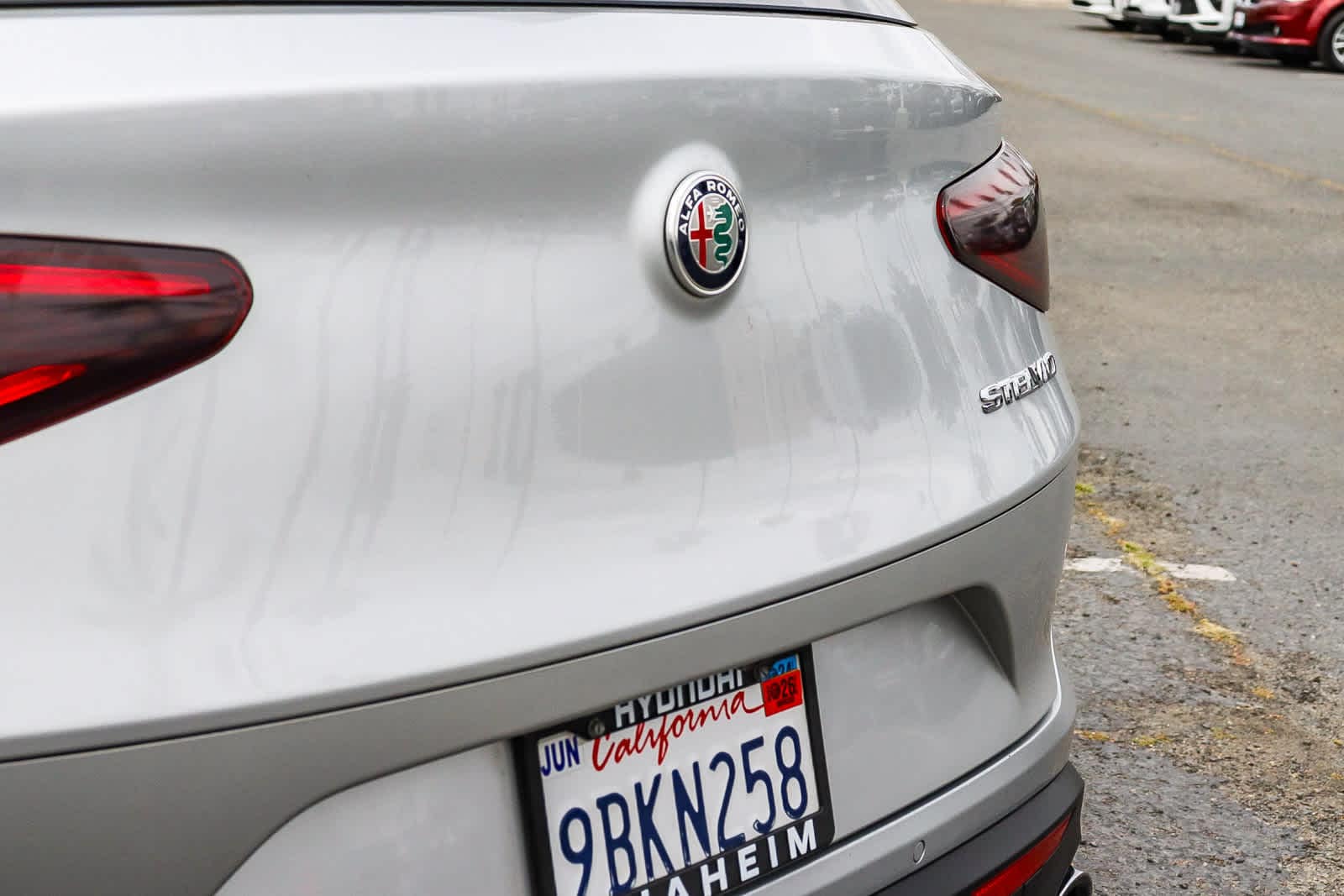 Thumbnail: 2019 Alfa Romeo Stelvio - 10