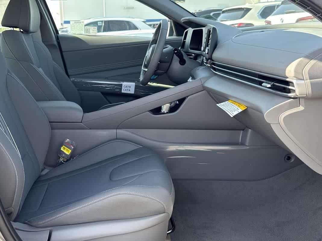 Thumbnail: 2025 Hyundai Elantra - 36